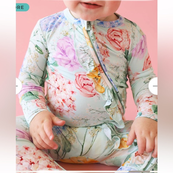 Baby👶🏼Girls👧🏻Bamboo🎋Footie Ruffled Zippered One Piece Erin Floral💐Sz 3-6M - Picture 7 of 11